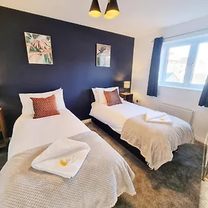 Holiday home Stylish 3 Bedrooms & 2 Bathrooms House, Free Parking On Premises!, Cambridge (Cambridgeshire)